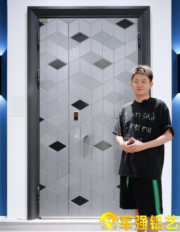 精雕鑄鋁子母門CILICILI视频APP在线看黄入戶門的首選